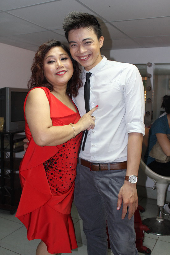 Lân Nhã khiến chị Siu cười tươi vì những lời khen có cánh Lân Nhã khiến chị Siu cười tươi vì những lời khen có cánh