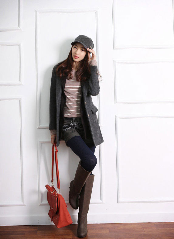 Hướng đến sự đơn giản, những chiếc túi xách thực sự sang trọng, không chau chuốt về kiểu dáng, chỉ 1 vài đường nét cơ bản cũng đủ tôn nét nữ tính của bạn gái