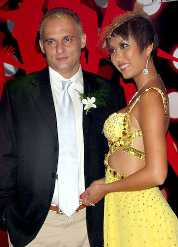 Phi Thanh Vân phát phì vì mặc bóng bẩy, Thời trang, top mac xau mac dep, thoi trang, sao mac beo,