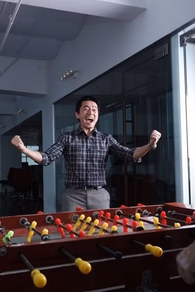 Hình ảnh Trương Minh Cường luôn là một người đàn ông thành đạt, lịch lãm