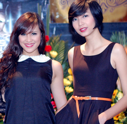 Phương Mai khoe chân dài giữa mùa đông Hà Nội