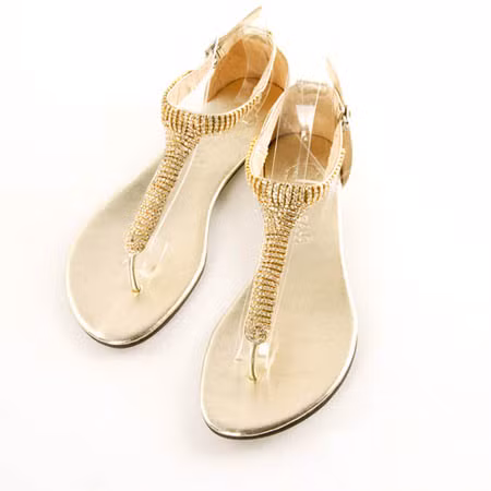 Còn có sandal xỏ ngón cho bạn tha hồ lựa chọn. Xem thêm: Giày oxford/Sandal đế xuồng/Giày ánh bạc