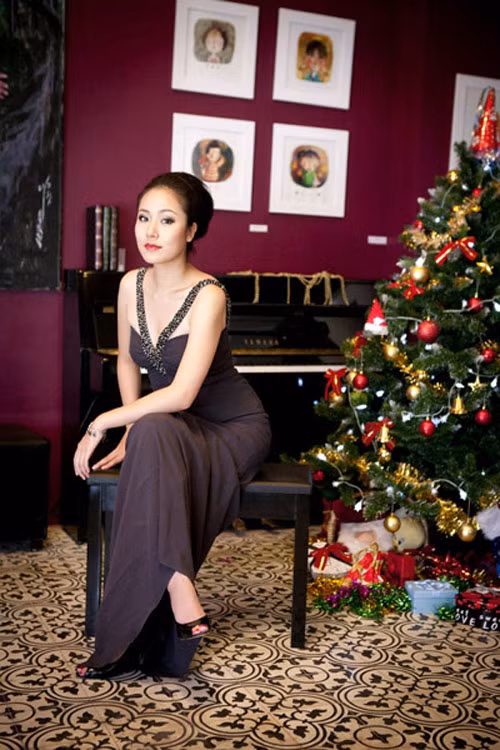 Xem thêm: Hoa hậu Nguyễn Thị Huyền/Hoa hậu Dương Thùy Linh/Hoa hậu Hàn Quốc