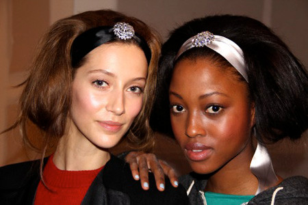 Mẫu tóc của Oscar de la Renta Mẫu tóc của Oscar de la Renta