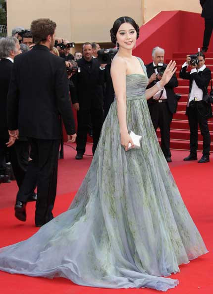 Gây ấn tượng với báo chí nước ngoài bởi vẻ đẹp đậm chất Châu Á. Xem thêm: Phong cách thời trang sao Việt/Phong cách thời trang sao Hàn Gây ấn tượng với báo chí nước ngoài bởi vẻ đẹp đậm chất Châu Á. Xem thêm: Phong cách thời trang sao Việt/Phong cách thời trang sao Hàn