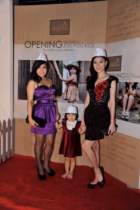 Ảnh: Bee Xem thêm: Thời trang sao Việt/Thời trang sao Hollywood/Thời trang sao Hoa ngữ/Thời trang sao Hàn Ảnh: Bee Xem thêm: Thời trang sao Việt/Thời trang sao Hollywood/Thời trang sao Hoa ngữ/Thời trang sao Hàn