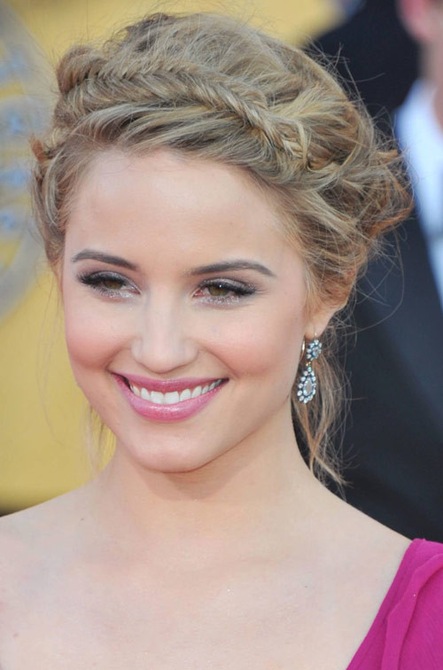 Dianna Agron thật xinh đẹp và trẻ trung. Xem thêm: Mốt tóc ướt/Tóc búi updo/Tóc Bob giả Dianna Agron thật xinh đẹp và trẻ trung. Xem thêm: Mốt tóc ướt/Tóc búi updo/Tóc Bob giả