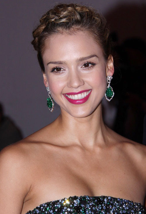 Jessica Alba đẹp đúng nghĩa của một "thiên thần". Xem thêm: Mốt tóc ướt/Tóc búi updo/Tóc Bob giả Jessica Alba đẹp đúng nghĩa của một "thiên thần". Xem thêm: Mốt tóc ướt/Tóc búi updo/Tóc Bob giả