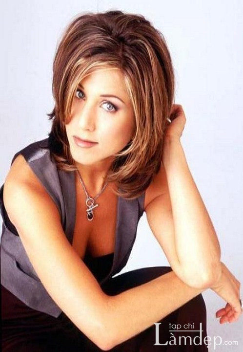 Các lớp cắt tinh tế sẽ khiến cho tất cả mọi người chú ý đến bạn mỗi khi bạn xuất hiện. Với một mái tóc mềm mại thể hiện sự quyến rũ, chắc chắn bạn sẽ thấy tự tin ở bất kì nơi nào. Xem thêm: Thời trang công sở cho quý bà/Chăm sóc da cho quý bà Các lớp cắt tinh tế sẽ khiến cho tất cả mọi người chú ý đến bạn mỗi khi bạn xuất hiện. Với một mái tóc mềm mại thể hiện sự quyến rũ, chắc chắn bạn sẽ thấy tự tin ở bất kì nơi nào. Xem thêm: Thời trang công sở cho quý bà/Chăm sóc da cho quý bà