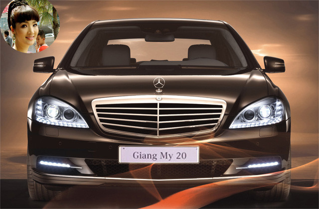 Chiếc Mercedes S300L 2010 trị giá hơn 4 tỉ đồng này đã thuộc về hoa hậu Đền Hùng Giáng My. Chiếc Mercedes S300L 2010 trị giá hơn 4 tỉ đồng này đã thuộc về hoa hậu Đền Hùng Giáng My.