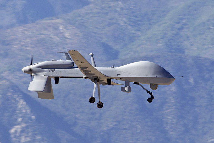 Máy bay không người lái MQ-1C Grey Eagle tại sân bay quân sự Libby, Hoa Kỳ.