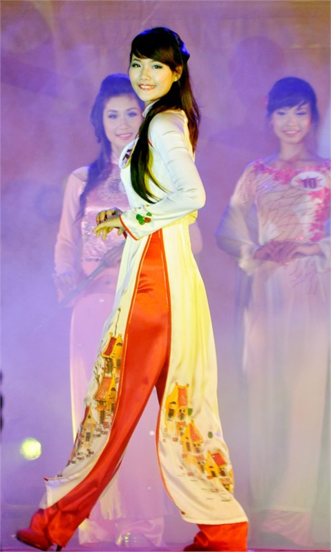 Cuộc sống phổ cổ thú vị của Hoa khôi ĐH Lao động