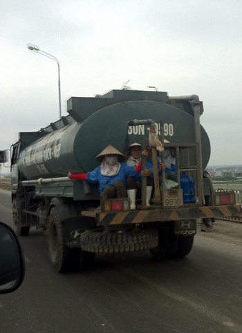 Tất cả vì môi trường xanh - sạch - đẹp mà! (Ảnh: Quang Nguyen) Tất cả vì môi trường xanh - sạch - đẹp mà! (Ảnh: Quang Nguyen)