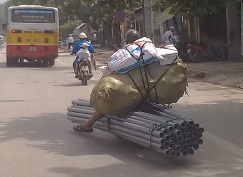 Chụp trên đường Phạm Văn Đồng, Hà Nội. Ảnh: Nguyễn Ngọc Sơn