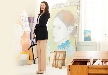 Lúc lại hóa thân thành cô nàng công sở lịch sự Xem thêm: Mỹ nhân Hàn diện váy cưới/Đội mũ phong cách như Sao Hàn/Sao Hàn mix đồ với áo dạ Lúc lại hóa thân thành cô nàng công sở lịch sự Xem thêm: Mỹ nhân Hàn diện váy cưới/Đội mũ phong cách như Sao Hàn/Sao Hàn mix đồ với áo dạ