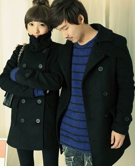 Ấm áp với măng tô dạ và áo len cùng đôi. Xem thêm: Đồ đôi siêu ngọt ngào cho ngày Lễ Tình Nhân (P1)/Nội y cho ngày Valentine/Cặp đôi mùa Đông/Những cặp đôi sành điệu của năm 2011 Ấm áp với măng tô dạ và áo len cùng đôi. Xem thêm: Đồ đôi siêu ngọt ngào cho ngày Lễ Tình Nhân (P1)/Nội y cho ngày Valentine/Cặp đôi mùa Đông/Những cặp đôi sành điệu của năm 2011