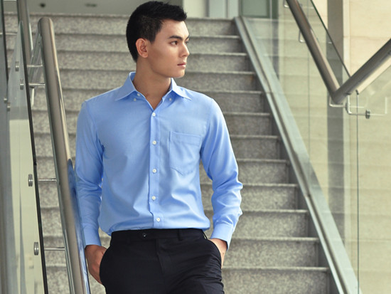 Các chàng cũng có thể phá cách, làm giảm bớt sự "già" hay hình thức quá mức khi không đeo thắt lưng. Xem thêm: Thời trang công sở nữ/Giải pháp chăm sóc da cho Nam giới/Trị mụn cho nam giới Các chàng cũng có thể phá cách, làm giảm bớt sự "già" hay hình thức quá mức khi không đeo thắt lưng. Xem thêm: Thời trang công sở nữ/Giải pháp chăm sóc da cho Nam giới/Trị mụn cho nam giới