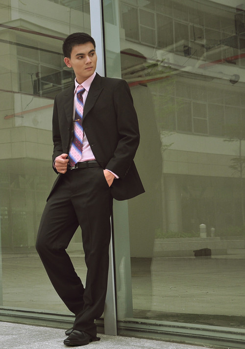 Nhưng với áo sơ mi màu hồng, cà vạt ton sur ton hoặc màu đậm hơn sẽ gây được ấn tượng. Xem thêm: Thời trang công sở nữ/Giải pháp chăm sóc da cho Nam giới/Trị mụn cho nam giới Nhưng với áo sơ mi màu hồng, cà vạt ton sur ton hoặc màu đậm hơn sẽ gây được ấn tượng. Xem thêm: Thời trang công sở nữ/Giải pháp chăm sóc da cho Nam giới/Trị mụn cho nam giới