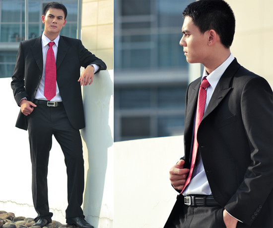 Tùy vào tính chất của những sự kiện mà chàng dự định xuất hiện để chọn các phụ kiện đi kèm như cà vạt, đồng hồ phù hợp. Trong đó, những chiếc cà vạt có màu sắc rực rỡ như đỏ sẽ rất hợp với sơ mi màu trắng hoặc màu nude nhạt. Tùy vào tính chất của những sự kiện mà chàng dự định xuất hiện để chọn các phụ kiện đi kèm như cà vạt, đồng hồ phù hợp. Trong đó, những chiếc cà vạt có màu sắc rực rỡ như đỏ sẽ rất hợp với sơ mi màu trắng hoặc màu nude nhạt.