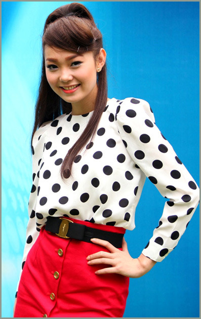 Minh Hằng lúc thì tươi trẻ.. Xem thêm: Mỹ nhân Việt đẹp rạng ngời/Mỹ nhân Việt mặc gì? Minh Hằng lúc thì tươi trẻ.. Xem thêm: Mỹ nhân Việt đẹp rạng ngời/Mỹ nhân Việt mặc gì?