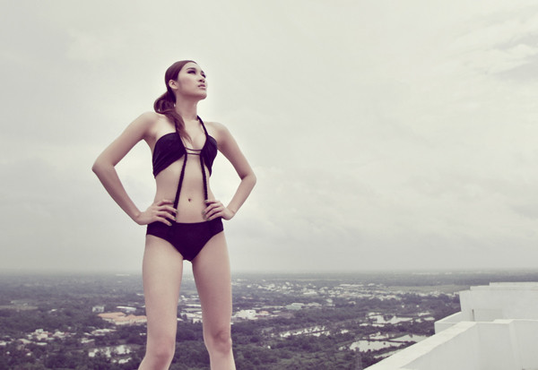 Xem thêm: Nữ hoàng nội y Ngọc Trinh/Á hậu Hoàng Yến/Siêu mẫu Thanh Hằng