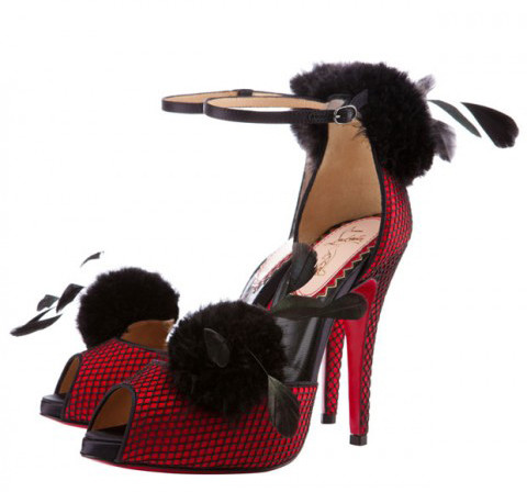 Hay những chi tiết độc đáo như thế này, phù hợp cho những đêm tiệc với bộ váy lộng lẫy. Hay những chi tiết độc đáo như thế này, phù hợp cho những đêm tiệc với bộ váy lộng lẫy.