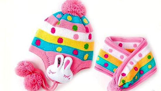 Dáng mũ ôm trọn lấy đôi tai, giữ tai của bé không bị lạnh khi gió lùa. Dáng mũ ôm trọn lấy đôi tai, giữ tai của bé không bị lạnh khi gió lùa.