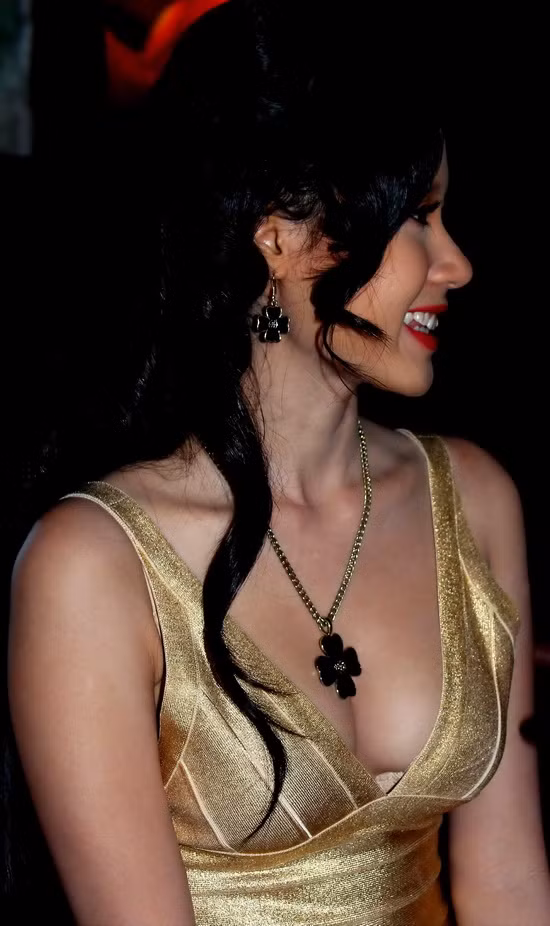 Cô còn thẳng thắn tuyên bố "Sau này tôi cũng không "dao kéo"!