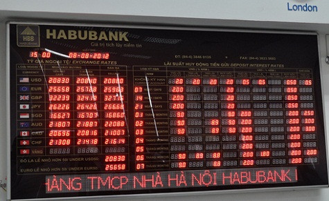 Bảng điện tử tại Habubank Ngọc Khánh.