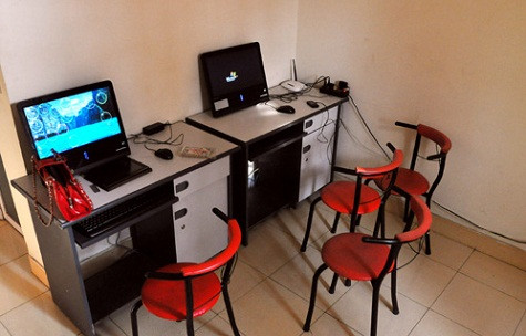 Phòng "đào tạo công nghệ" của chi nhánh cũng chỉ rộng chưa tới 20 m2 với 2 chiếc máy tính. Theo tìm hiểu bước đầu của lực lượng chức năng Công an Hà Nội, đến nay, mạng lưới của Muaban24 đã phát triển tới hơn 100.000 gian hàng, có dấu hiệu chiếm đoạt trên 500 tỷ đồng bằng mô hình nhị phân đa cấp ăn chia hoa hồng.