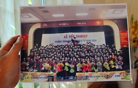 Bên trong chi nhánh cũng lưu giữ khá nhiều hình ảnh cho thấy hoạt động của công ty.