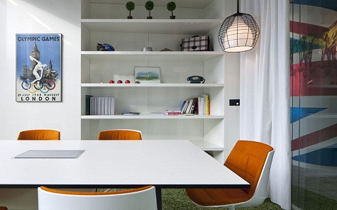 Mỗi một căn phòng đều có cách bài trí bắt mắt, năng động và đầy sáng tạo Mỗi một căn phòng đều có cách bài trí bắt mắt, năng động và đầy sáng tạo