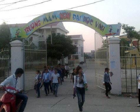 Trường mầm non dành cho sinh viên đại học. Trường mầm non dành cho sinh viên đại học.