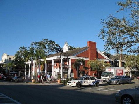 13. Naples Marco Island, Florida Mức tăng trưởng 2012-2017: 0,6% Dân số: 328,134 Tỷ lệ thất nghiệp: 8,3%