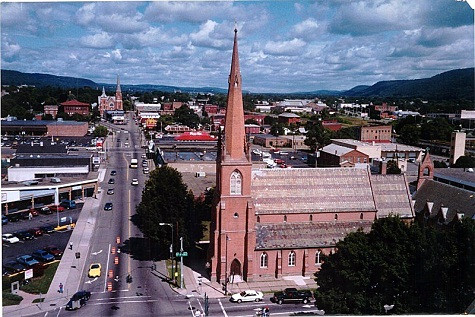 7. Elmira, New York Mức tăng trưởng 2012-2017: 1,0% Dân số: 88,840 Tỷ lệ thất nghiệp: 8,8%