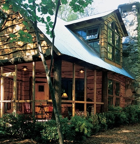 6. Nhà hải ly Khu nghỉ dưỡng Winvian, Litchfield, Connecticut Giá: Từ 950 USD một đêm Căn nhà toàn gỗ này là một nơi tuyệt vời để con người gần gũi với thiên nhiên và thưởng thức sự tinh tế của kiến trúc. Điều thú vị nhất là khách du lịch có thể ẩn mình trong một đập hồ ly gần đó để quên hết mệt mỏi của cuộc sống hiện đại. Ba thân cây to đóng vai trò là cột trụ cho toàn bộ căn phòng và phòng tắm ở đây cũng được lát đá, có vòi hoa sen cũng như ống nước hình cành cây. 6. Nhà hải ly Khu nghỉ dưỡng Winvian, Litchfield, Connecticut Giá: Từ 950 USD một đêm Căn nhà toàn gỗ này là một nơi tuyệt vời để con người gần gũi với thiên nhiên và thưởng thức sự tinh tế của kiến trúc. Điều thú vị nhất là khách du lịch có thể ẩn mình trong một đập hồ ly gần đó để quên hết mệt mỏi của cuộc sống hiện đại. Ba thân cây to đóng vai trò là cột trụ cho toàn bộ căn phòng và phòng tắm ở đây cũng được lát đá, có vòi hoa sen cũng như ống nước hình cành cây.