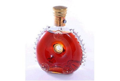 12. Remy Martin Louis XIII Giá: 220 $ Bemelmans Bar, New York, USA' Remy Martin là một trong những thương hiệu đồ uống hàng đầu bán chạy nhất. Nhiều nhà triệu phú và tỷ phú thường không suy nghĩ để tiêu gần $ 10.000 một chai Remy Martin. Nhưng nêu để cảm nhận hương vị bạn hãy đến Bar Bemelmans ở New York…