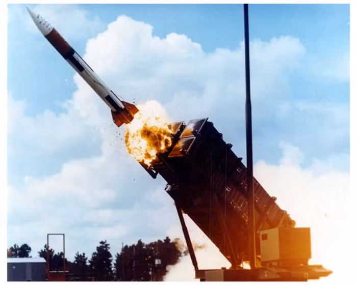 Hợp đồng vũ khí năm 2008 trị giá 6,5 tỷ USD còn bao gồm cả việc Mỹ cung cấp cho Đài Loan hệ thống tên lửa Patriot Hợp đồng vũ khí năm 2008 trị giá 6,5 tỷ USD còn bao gồm cả việc Mỹ cung cấp cho Đài Loan hệ thống tên lửa Patriot