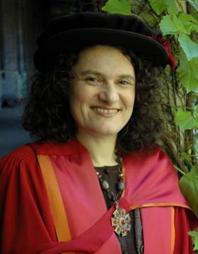 Tiến sĩ Tamar LEWIT 'Bài luận của HS Việt Nam thường có chất lượng cao'