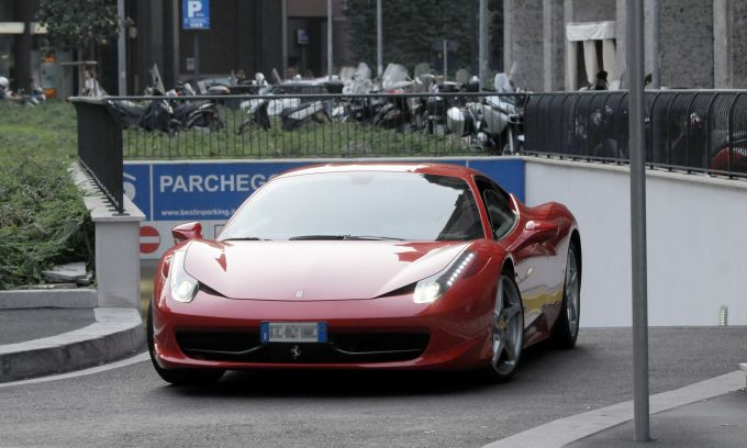 'Ngựa chứng' Balotelli tháp tùng bồ cũ Ronaldo đi mua sắm ảnh 7