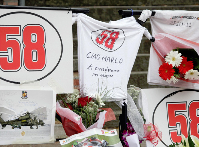 Thắp nến tưởng nhớ tay đua bạc phận Simoncelli ảnh 2