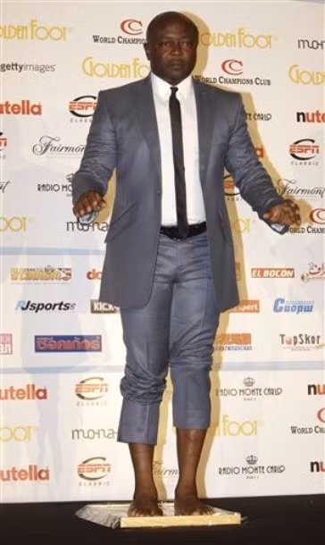 Giggs, Zanetti, Gullit xắn quần 'khoe' chân ở Monaco ảnh 9