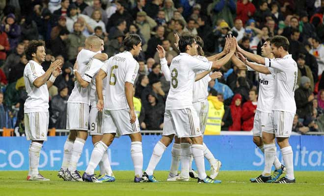 Kaka rực sáng trong ngày Real bắn hạ 'Tàu ngầm vàng' ảnh 4