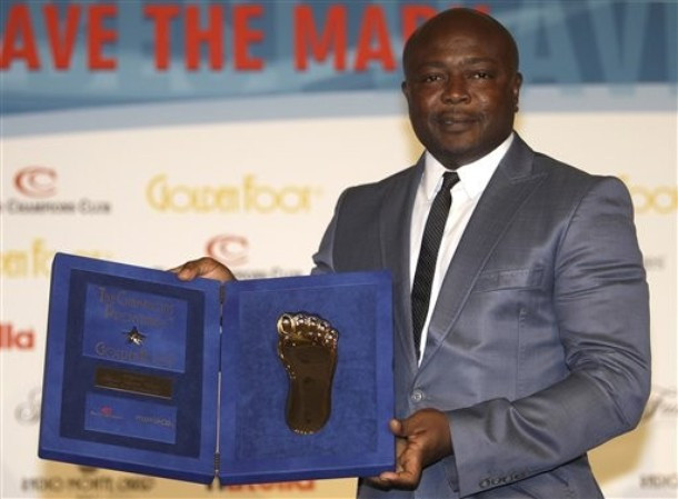 Giggs, Zanetti, Gullit xắn quần 'khoe' chân ở Monaco ảnh 2