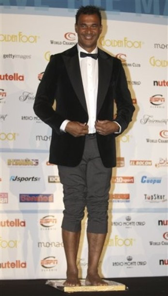 Giggs, Zanetti, Gullit xắn quần 'khoe' chân ở Monaco ảnh 5