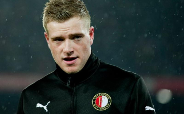 10. John Guidetti (Man City – 6 đến 8 triệu bảng): Lý do để một cái tên trở nên vô danh là vì cái tên đó bị những cái tên nổi tiếng hơn lấn át. Tiền đạo John Guidetti là ví dụ, và vì chúng ta đã biết anh thuộc CLB nào, không cần phải nói ra những cái tên đè nén đường công danh của anh ở đây nữa. Nhưng tại Feyenoord mùa trước, chỉ 15 trận mà Guidetti đã nã tới 18 bàn thắng, và lập tức một tá các đội ở Serie A đã bám theo anh. Milan đặt cược vào chàng trai trẻ này, tại sao không? 10. John Guidetti (Man City – 6 đến 8 triệu bảng): Lý do để một cái tên trở nên vô danh là vì cái tên đó bị những cái tên nổi tiếng hơn lấn át. Tiền đạo John Guidetti là ví dụ, và vì chúng ta đã biết anh thuộc CLB nào, không cần phải nói ra những cái tên đè nén đường công danh của anh ở đây nữa. Nhưng tại Feyenoord mùa trước, chỉ 15 trận mà Guidetti đã nã tới 18 bàn thắng, và lập tức một tá các đội ở Serie A đã bám theo anh. Milan đặt cược vào chàng trai trẻ này, tại sao không?