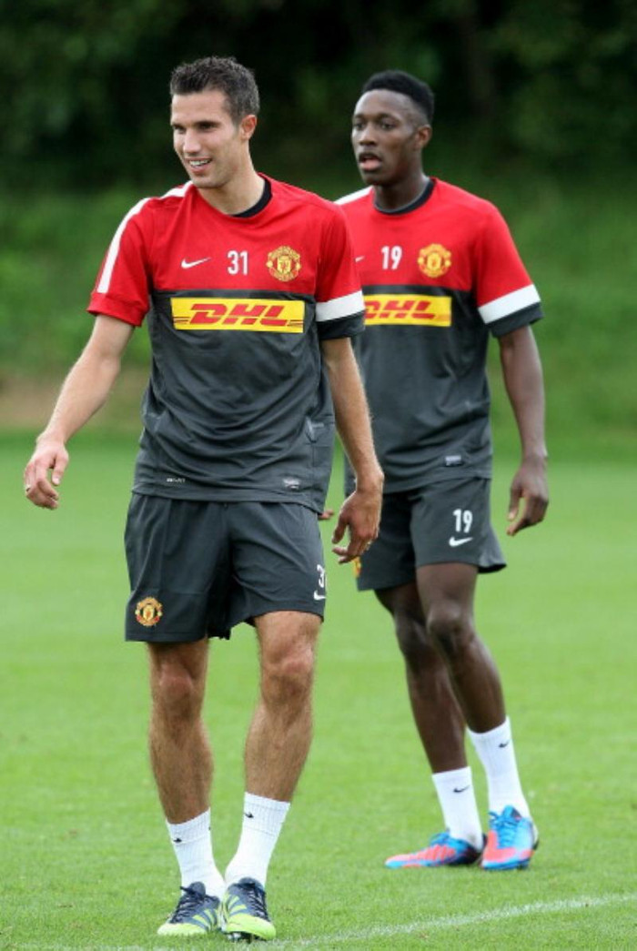 Đã ghi 17 bàn trong 64 trận kể từ lần đầu tiên thi đấu cho Quỷ Đỏ vào năm 2008 tại League Cup, Welbeck giờ đã trở thành một tài năng đầy triển vọng tại Old Trafford và bất chấp sự xuất hiện của Robin Van Persie, không ai nghi ngờ rằng Welbeck sẽ gắn bó với Man Utd. Đã ghi 17 bàn trong 64 trận kể từ lần đầu tiên thi đấu cho Quỷ Đỏ vào năm 2008 tại League Cup, Welbeck giờ đã trở thành một tài năng đầy triển vọng tại Old Trafford và bất chấp sự xuất hiện của Robin Van Persie, không ai nghi ngờ rằng Welbeck sẽ gắn bó với Man Utd.