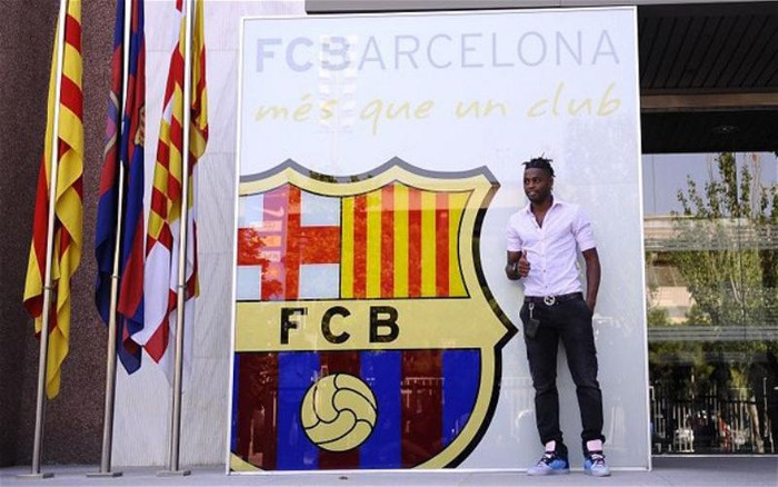 Theo thông báo chính thức từ phía Barcelona, Alex Song sẽ có mặt trong lễ giới thiệu trước trận tranh cúp Joan Gamper giữa Barcelona và Sampdoria. Theo thông báo chính thức từ phía Barcelona, Alex Song sẽ có mặt trong lễ giới thiệu trước trận tranh cúp Joan Gamper giữa Barcelona và Sampdoria.
