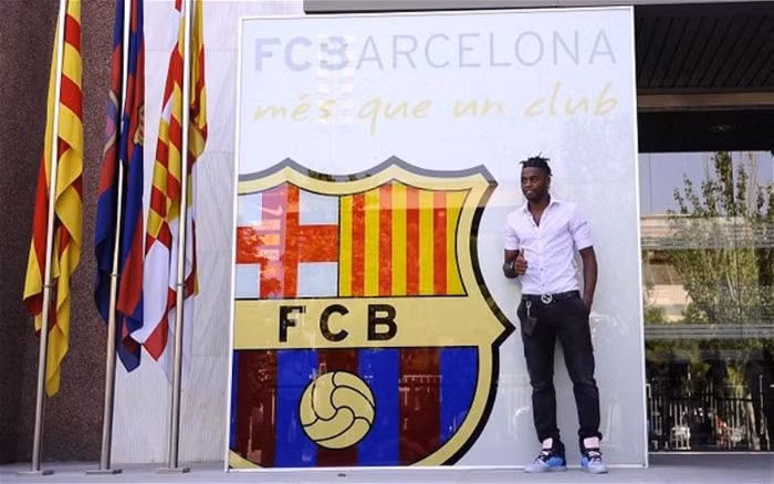 Theo thông báo chính thức từ phía Barcelona, Alex Song sẽ có mặt trong lễ giới thiệu trước trận tranh cúp Joan Gamper giữa Barcelona và Sampdoria.