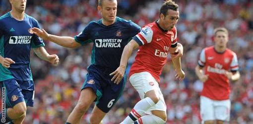 Santi Cazorla sẽ được nếm mùi những cú truy cản của các cầu thủ Stoke tối nay